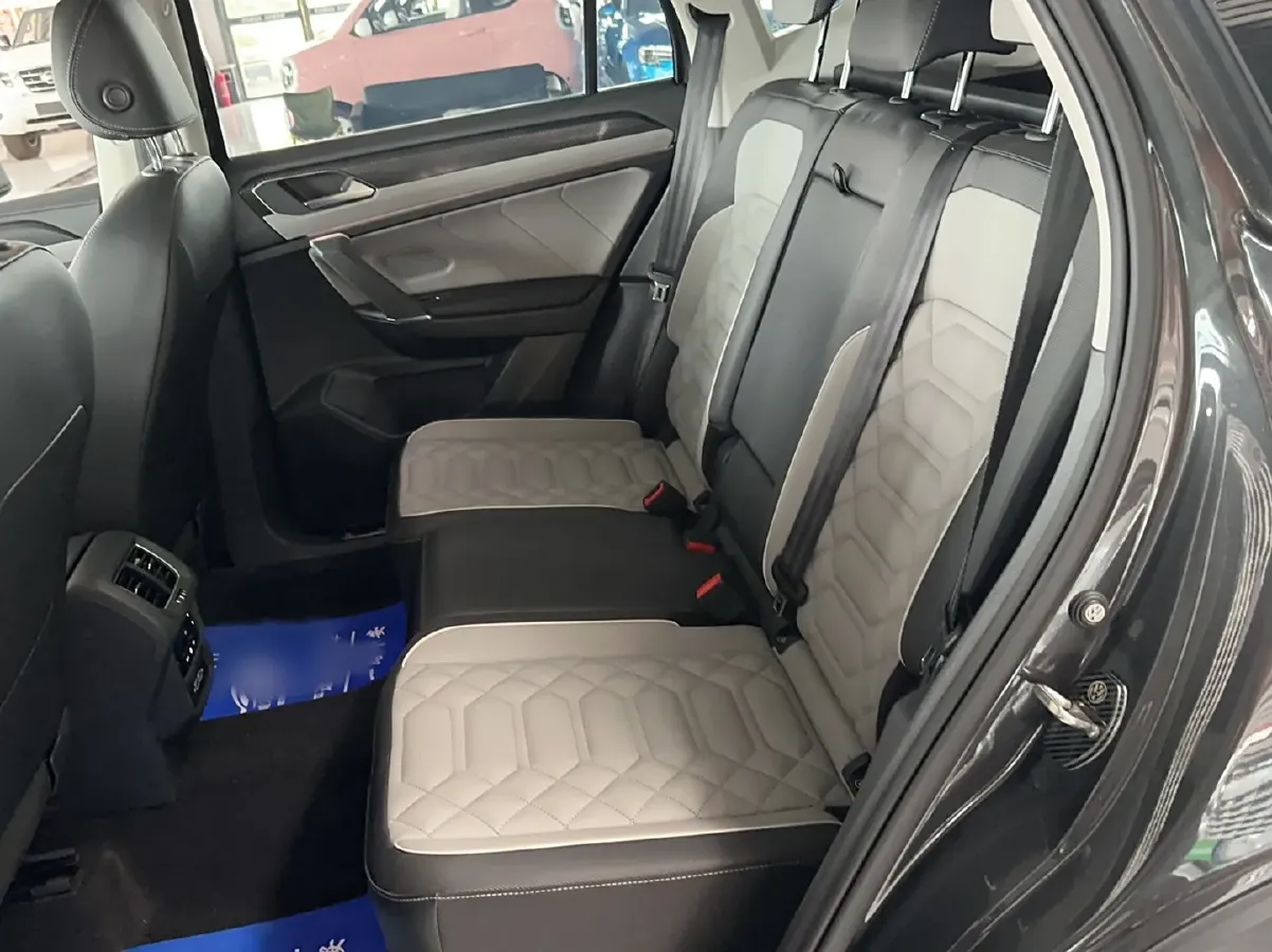 2023 Volkswagen Tayron 2.0T 186HP L4 7DCT,autocango,china used car exporter,china ev exporter,chinese used car exporter,chinese used ev exporter