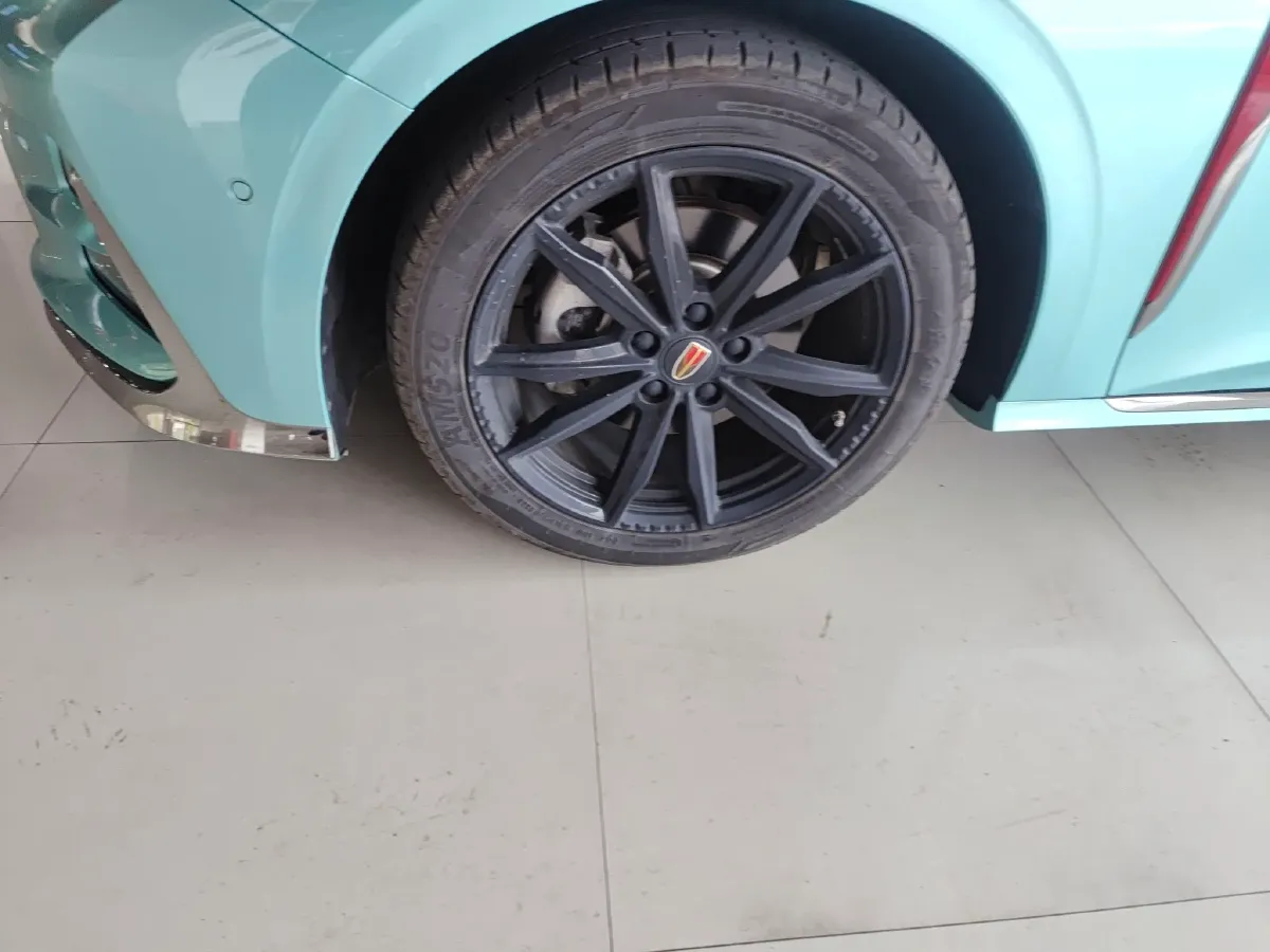 2023 HongQi H6 2.0T 252HP L4 8AT,autocango,china used car exporter,china ev exporter,chinese used car exporter,chinese used ev exporter