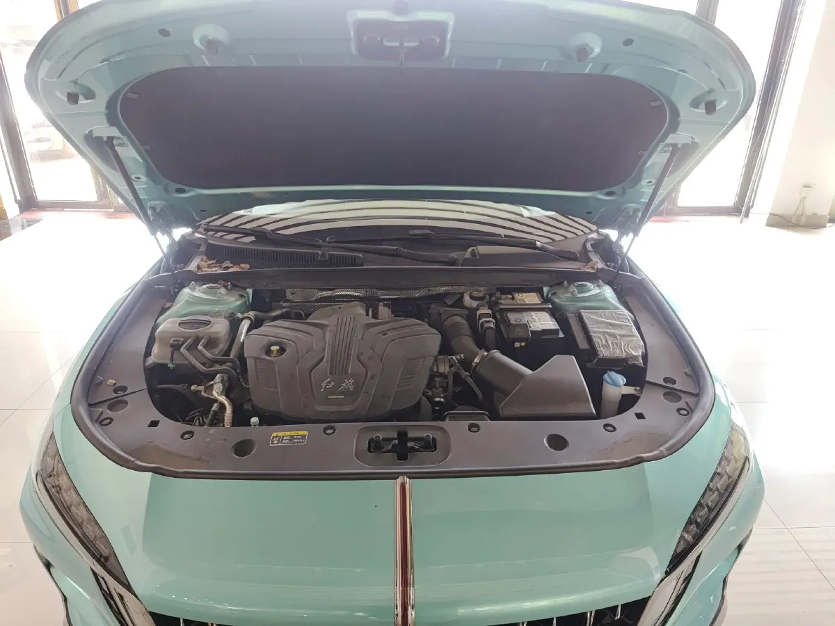 2023 HongQi H6 2.0T 252HP L4 8AT,autocango,china used car exporter,china ev exporter,chinese used car exporter,chinese used ev exporter