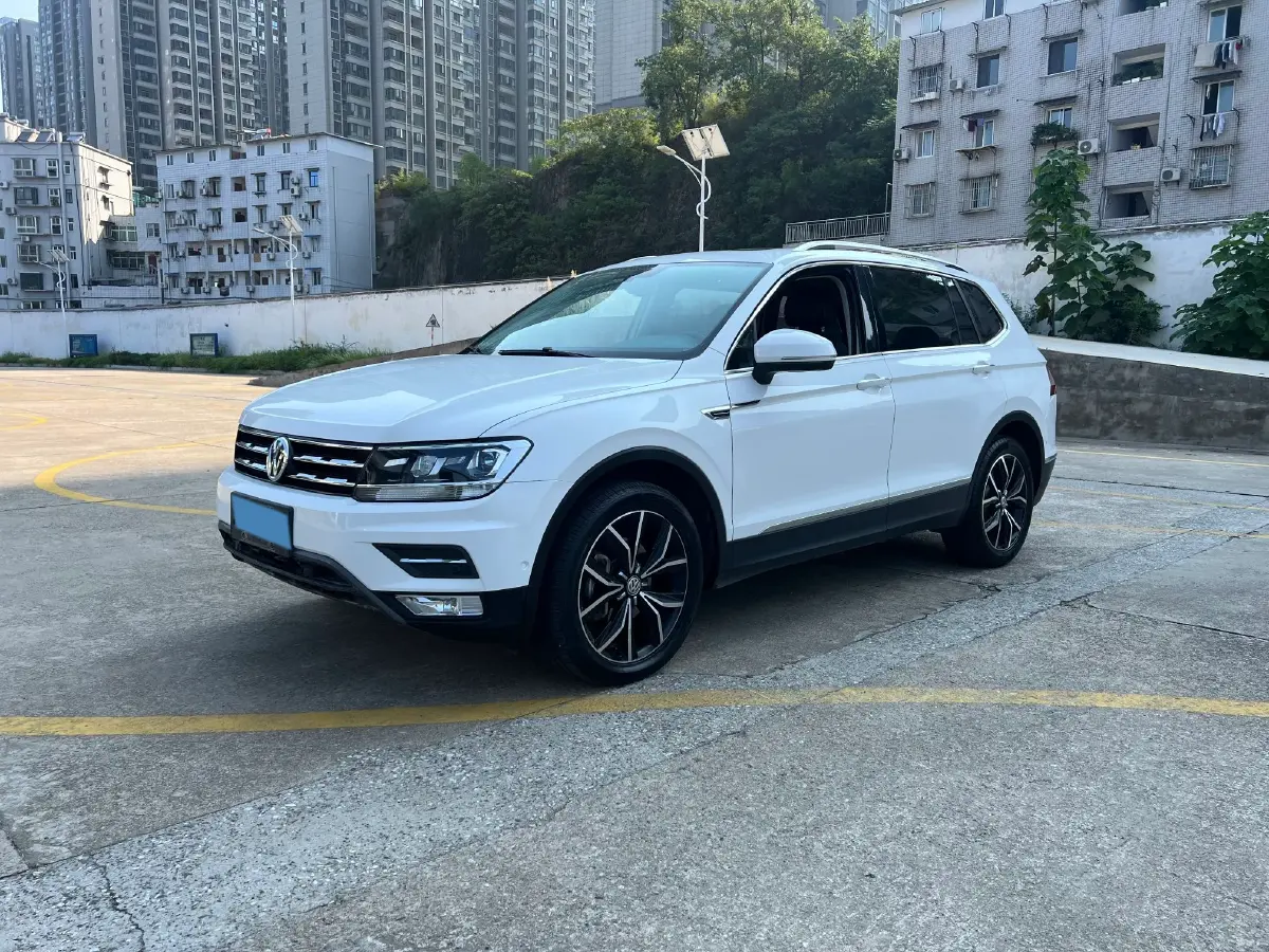 2019 Volkswagen Tiguan L 2.0T 186HP L4 7DCT