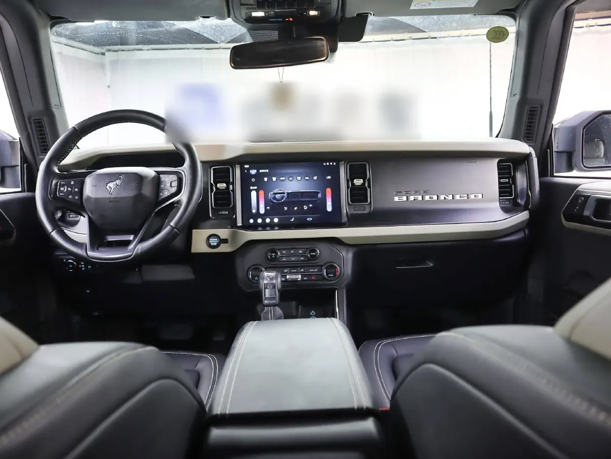 2024 Ford Bronco 2.3T 275HP L4 10AT,autocango,china used car exporter,china ev exporter,chinese used car exporter,chinese used ev exporter