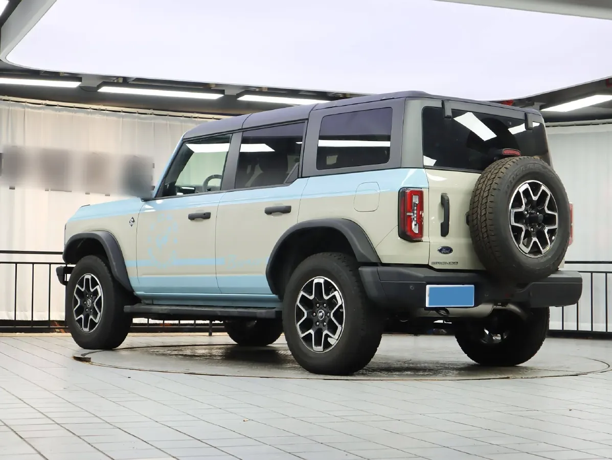 2024 Ford Bronco 2.3T 275HP L4 10AT,autocango,china used car exporter,china ev exporter,chinese used car exporter,chinese used ev exporter