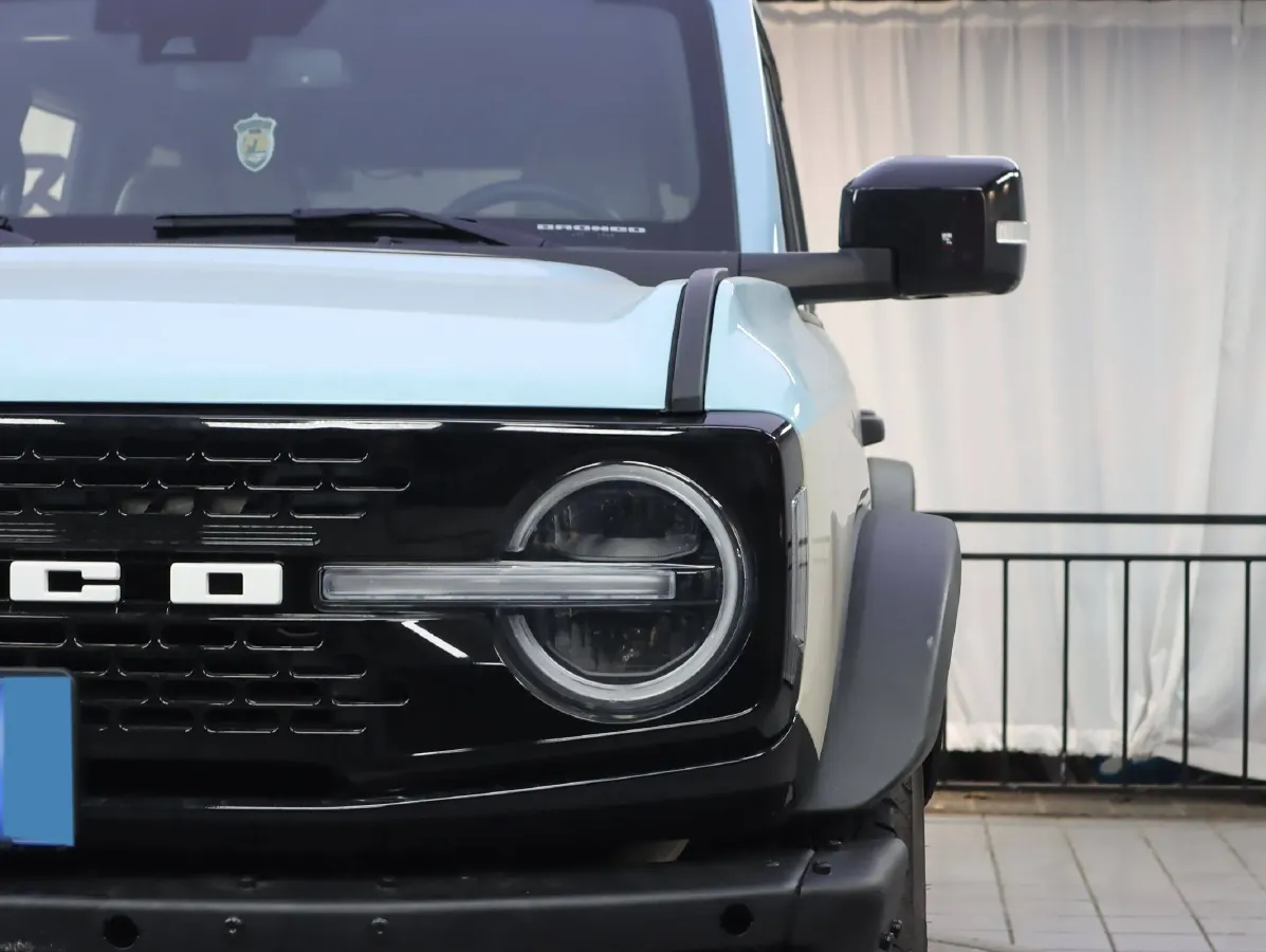 2024 Ford Bronco 2.3T 275HP L4 10AT,autocango,china used car exporter,china ev exporter,chinese used car exporter,chinese used ev exporter