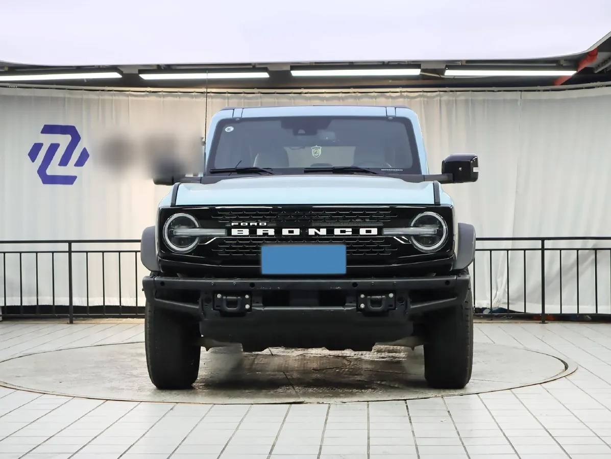 2024 Ford Bronco 2.3T 275HP L4 10AT,autocango,china used car exporter,china ev exporter,chinese used car exporter,chinese used ev exporter