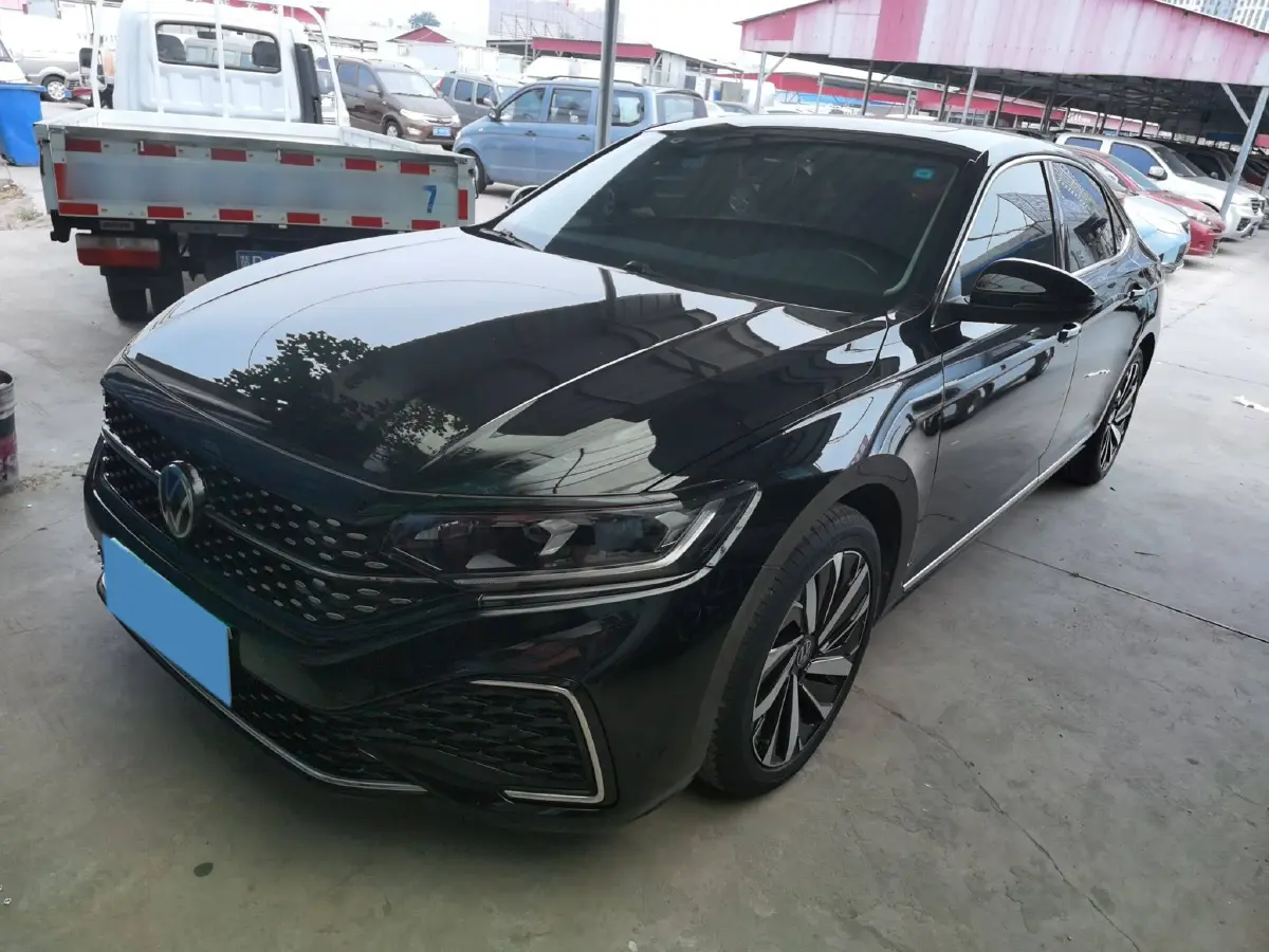 2022 Volkswagen Passat 2.0T 186HP L4 7DCT