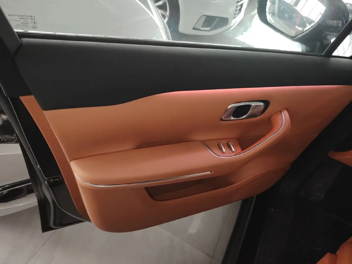 2024 Leapmotor C16 BEV 67.7KWH,autocango,china used car exporter,china ev exporter,chinese used car exporter,chinese used ev exporter