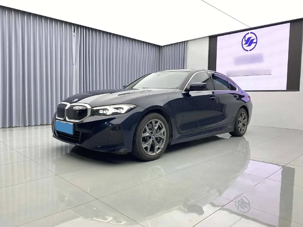 2022 BMW i3 BEV 70KWH