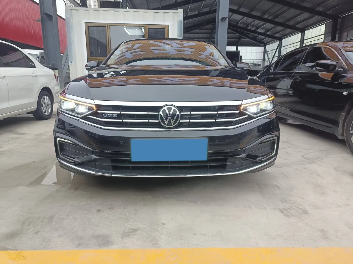 2022 Volkswagen Magotan GTE 1.4T 150HP L4 6DCT PHEV 13KWH,autocango,china used car exporter,china ev exporter,chinese used car exporter,chinese used ev exporter