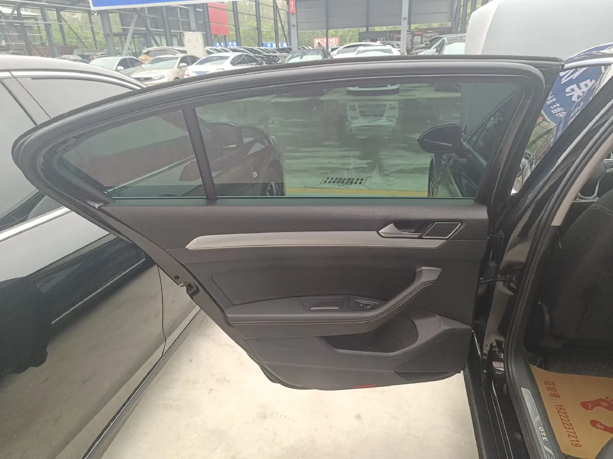 2022 Volkswagen Magotan GTE 1.4T 150HP L4 6DCT PHEV 13KWH,autocango,china used car exporter,china ev exporter,chinese used car exporter,chinese used ev exporter