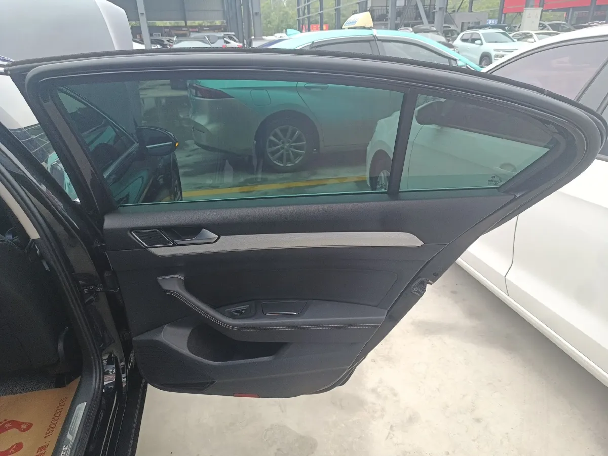 2022 Volkswagen Magotan GTE 1.4T 150HP L4 6DCT PHEV 13KWH,autocango,china used car exporter,china ev exporter,chinese used car exporter,chinese used ev exporter