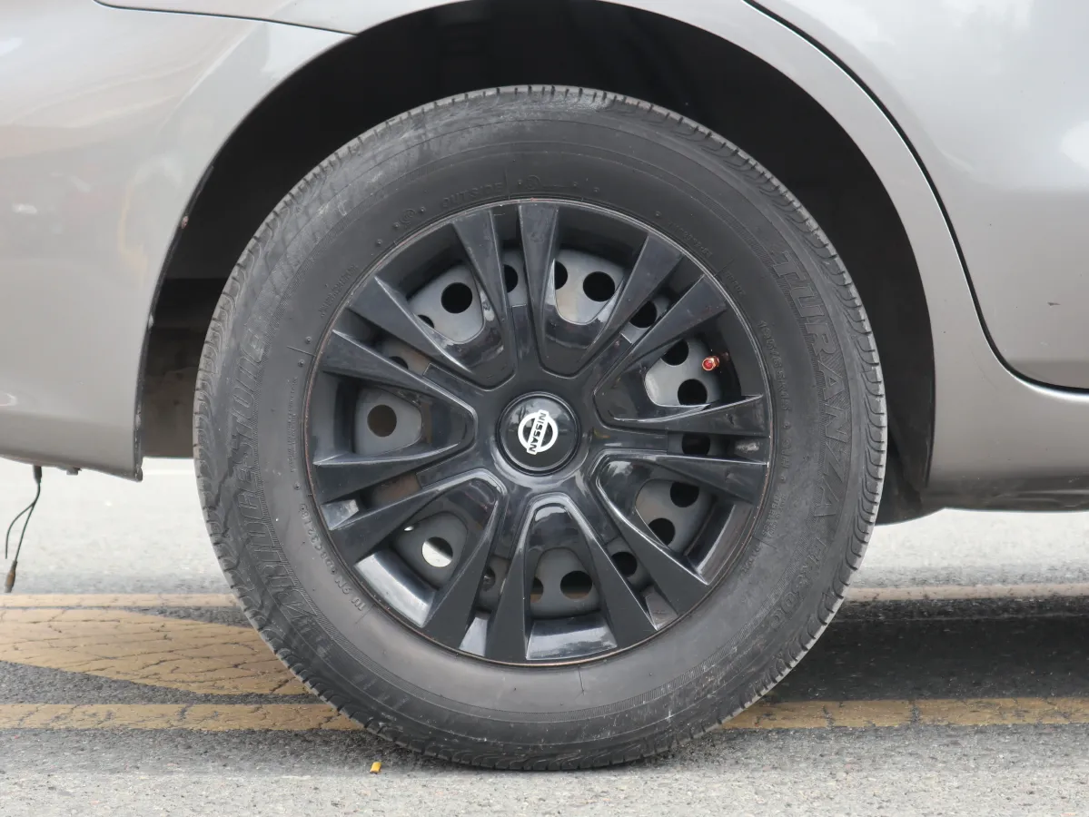 2013 Nissan Livina 1.6L 124HP L4 CVT,autocango,china used car exporter,china ev exporter,chinese used car exporter,chinese used ev exporter