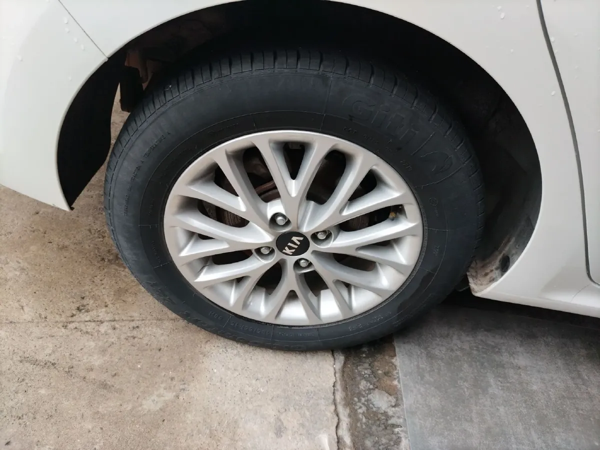 2017 Kia K2 1.4L 100HP L4 6AT,autocango,china used car exporter,china ev exporter,chinese used car exporter,chinese used ev exporter