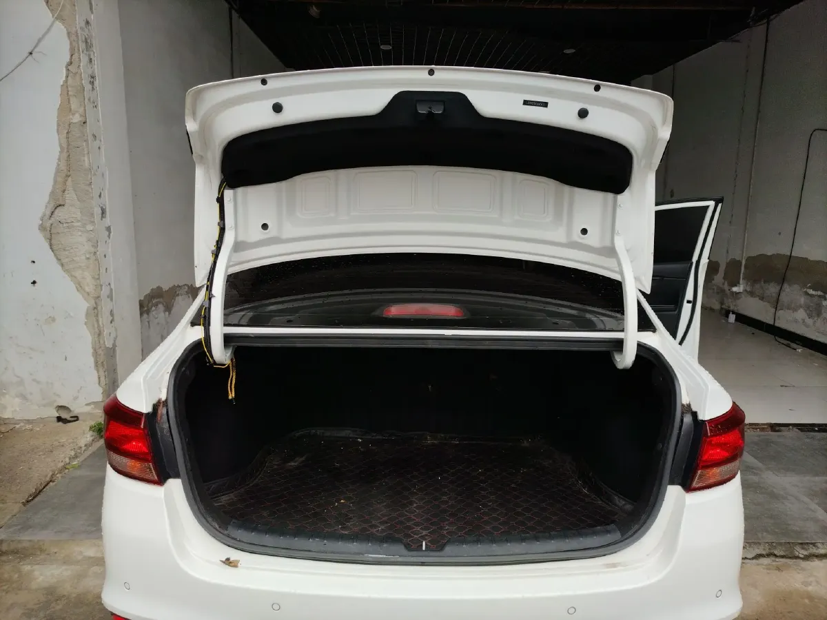 2017 Kia K2 1.4L 100HP L4 6AT,autocango,china used car exporter,china ev exporter,chinese used car exporter,chinese used ev exporter