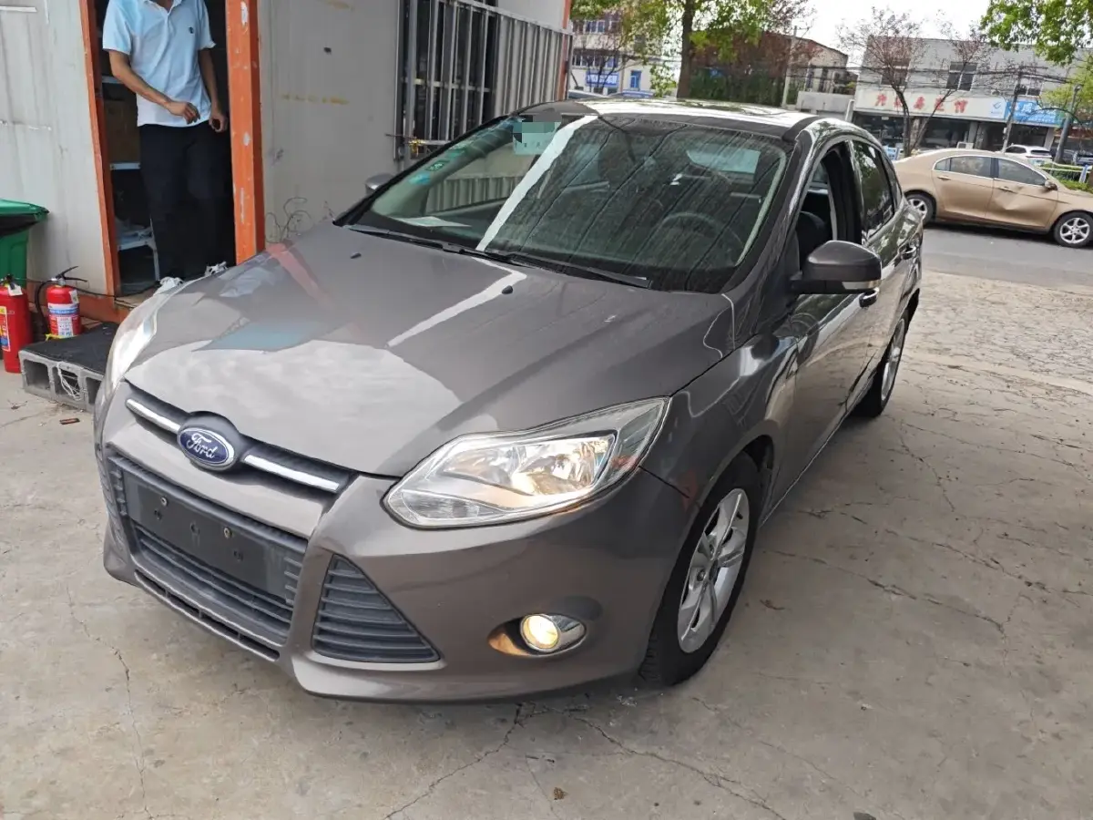 2012 Ford Focus 1.6L 125HP L4 6DCT