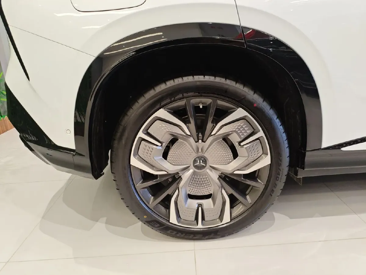 2025 HongQi TianGong 08 BEV 85KWH,autocango,china used car exporter,china ev exporter,chinese used car exporter,chinese used ev exporter