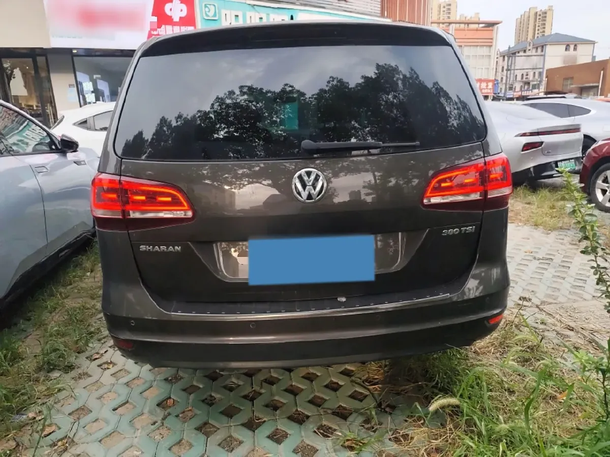 2018 Volkswagen Sharan 2.0T 220HP L4 6DCT,autocango,china used car exporter,china ev exporter,chinese used car exporter,chinese used ev exporter