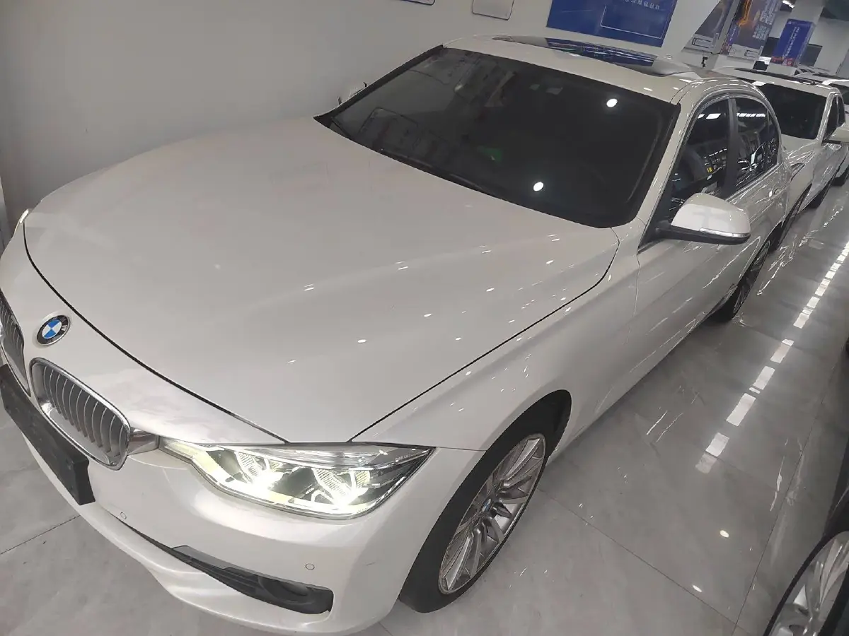 2019 BMW 3 Series 2.0T 184HP L4 8AT