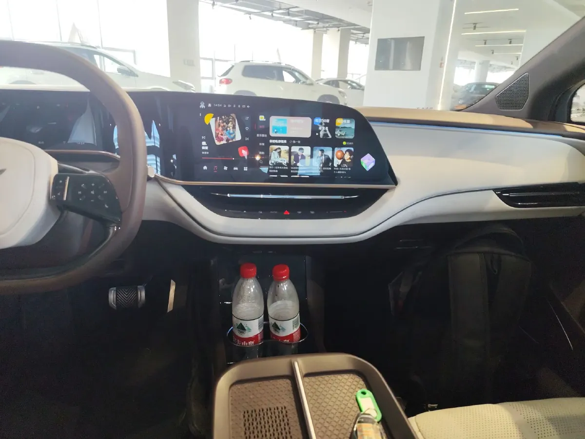 2024 HongQi EH7 BEV 85KWH,autocango,china used car exporter,china ev exporter,chinese used car exporter,chinese used ev exporter