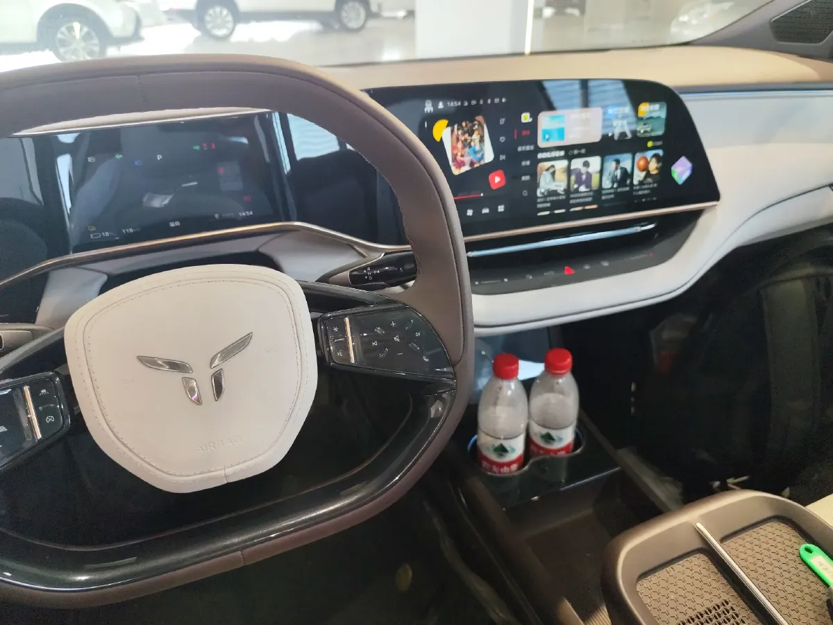 2024 HongQi EH7 BEV 85KWH,autocango,china used car exporter,china ev exporter,chinese used car exporter,chinese used ev exporter