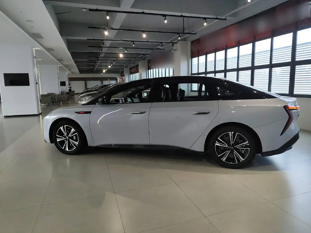 2024 HongQi EH7 BEV 85KWH,autocango,china used car exporter,china ev exporter,chinese used car exporter,chinese used ev exporter