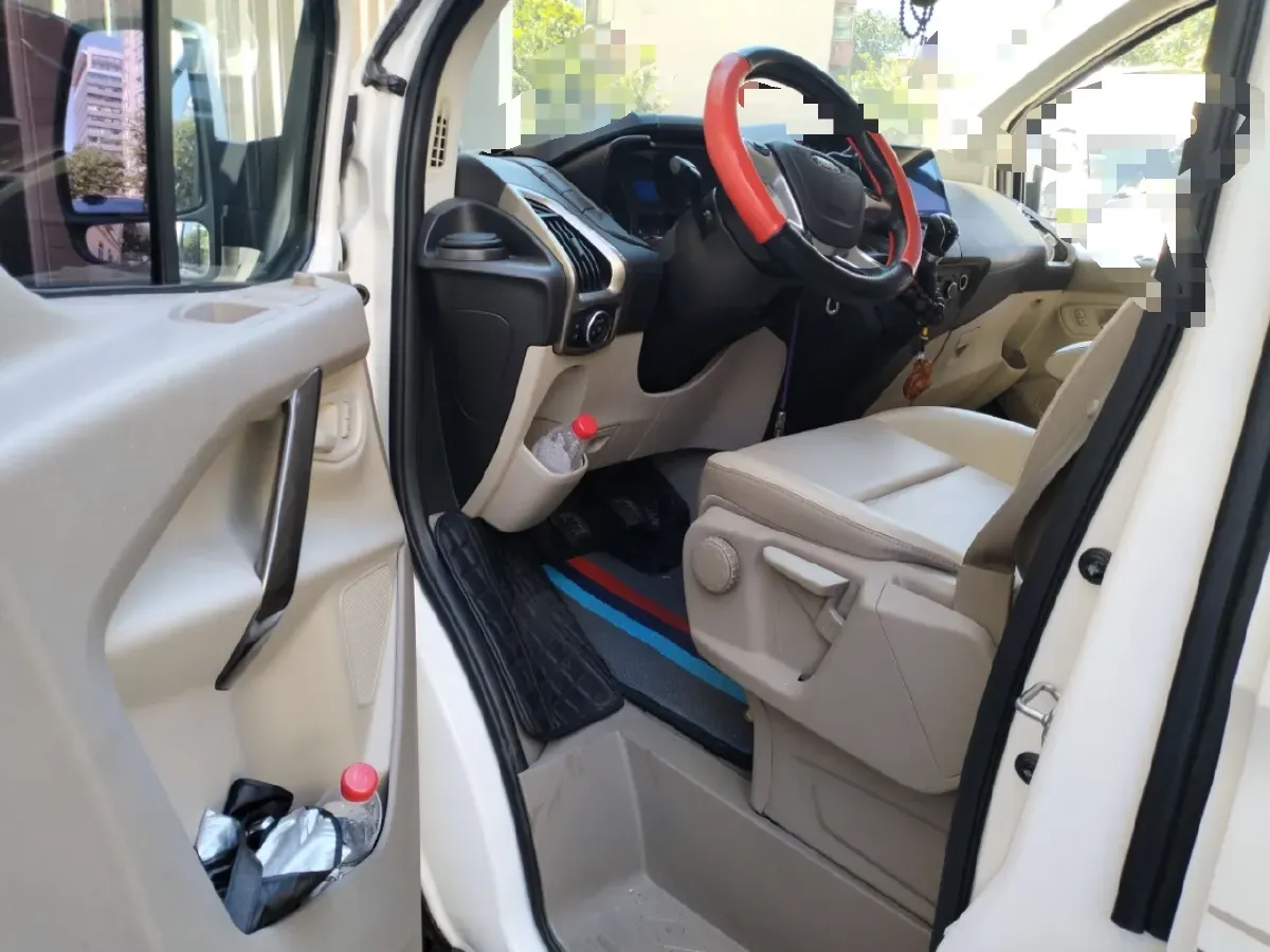 2016 Ford Tourneo 2.0T 203HP L4 5MT,autocango,china used car exporter,china ev exporter,chinese used car exporter,chinese used ev exporter