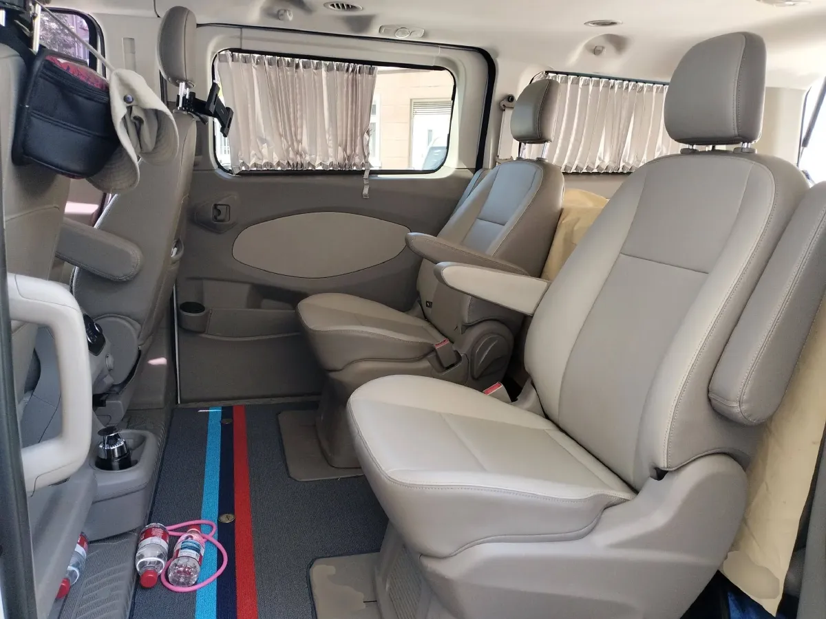 2016 Ford Tourneo 2.0T 203HP L4 5MT,autocango,china used car exporter,china ev exporter,chinese used car exporter,chinese used ev exporter