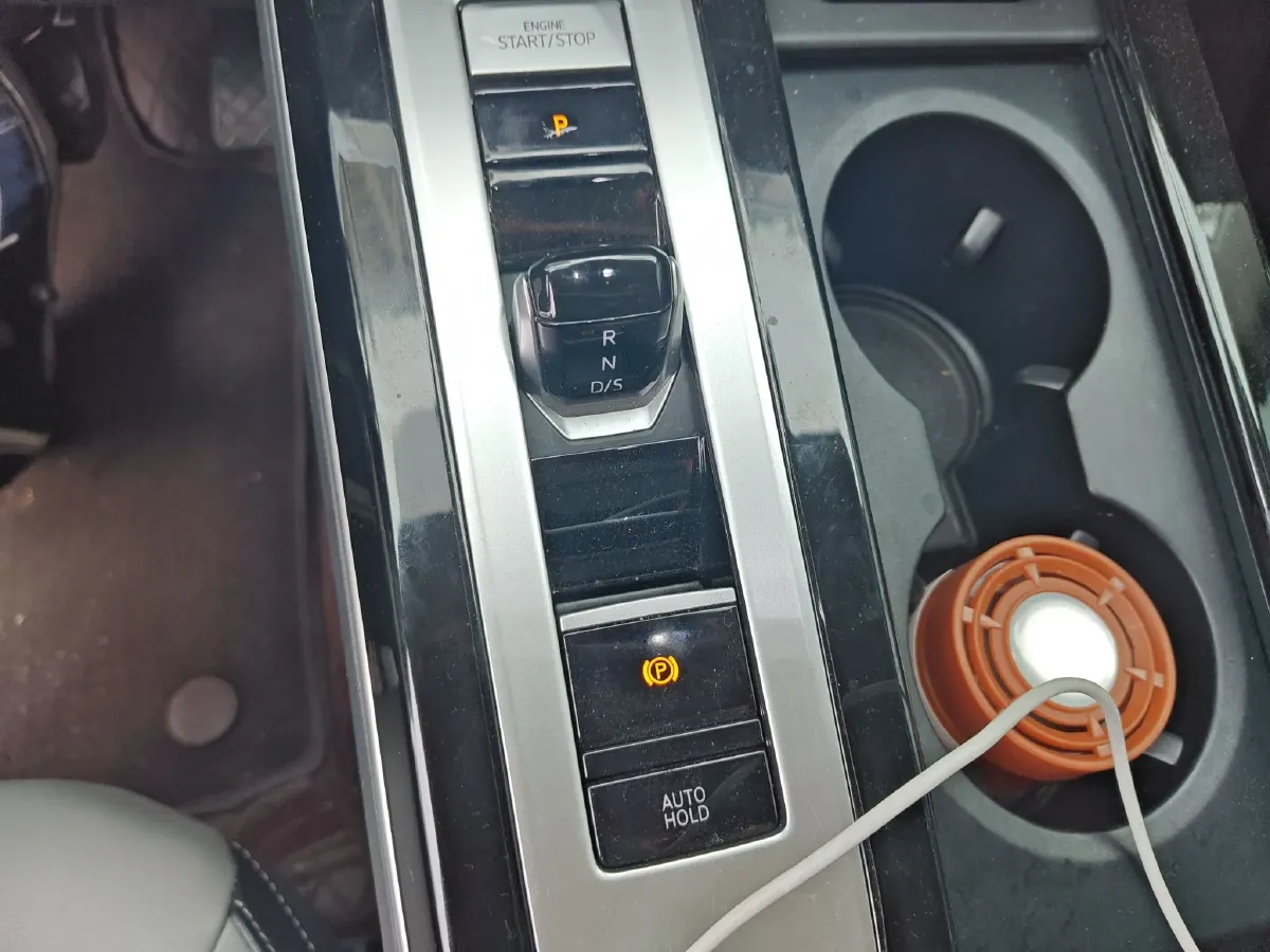 2023 Volkswagen Tavendor 2.0T 186HP L4 7DCT,autocango,china used car exporter,china ev exporter,chinese used car exporter,chinese used ev exporter