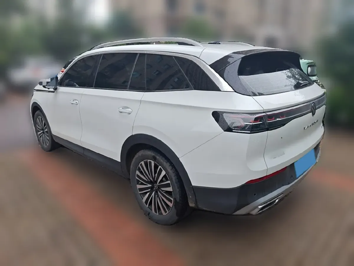 2023 Volkswagen Tavendor 2.0T 186HP L4 7DCT,autocango,china used car exporter,china ev exporter,chinese used car exporter,chinese used ev exporter