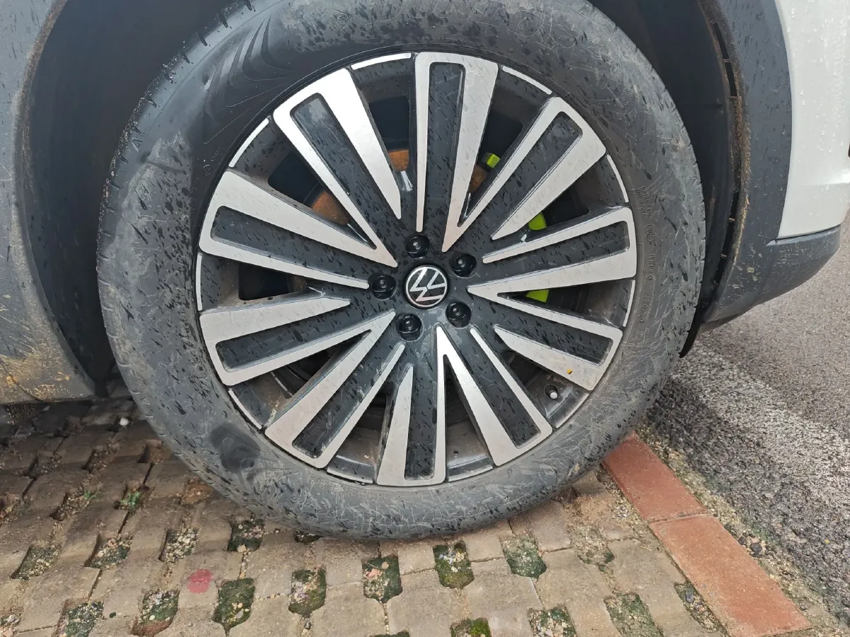 2023 Volkswagen Tavendor 2.0T 186HP L4 7DCT,autocango,china used car exporter,china ev exporter,chinese used car exporter,chinese used ev exporter