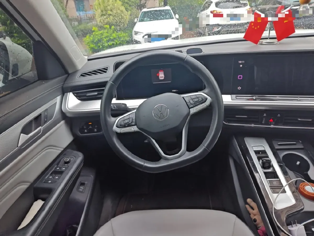 2023 Volkswagen Tavendor 2.0T 186HP L4 7DCT,autocango,china used car exporter,china ev exporter,chinese used car exporter,chinese used ev exporter