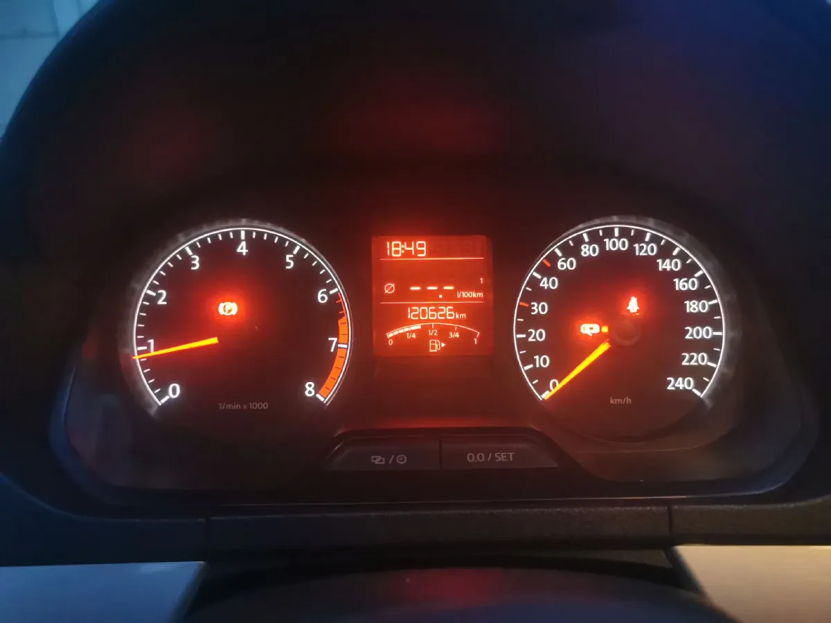 2015 Volkswagen Jetta 1.6L 110HP L4 5MT,autocango,china used car exporter,china ev exporter,chinese used car exporter,chinese used ev exporter