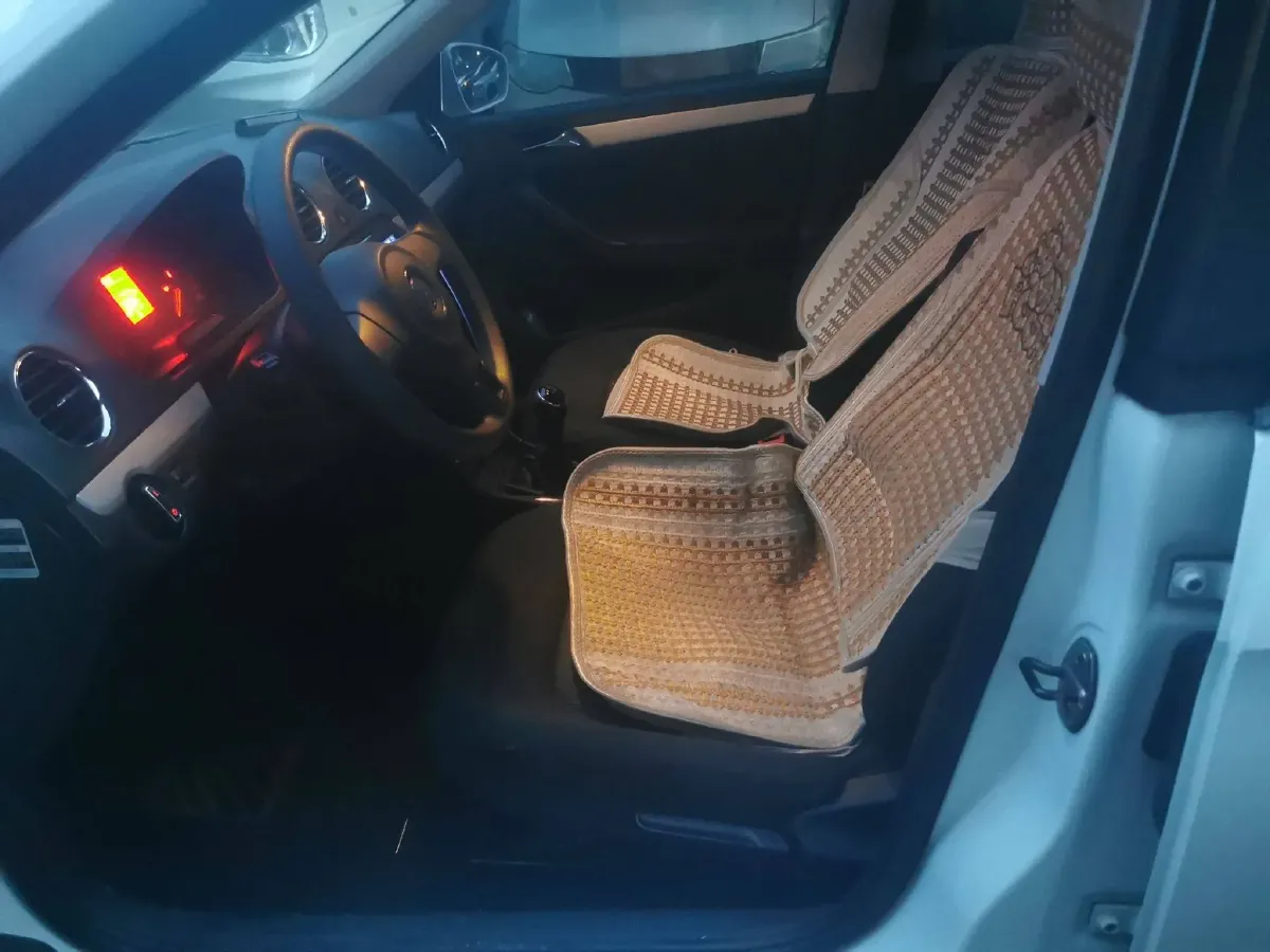 2015 Volkswagen Jetta 1.6L 110HP L4 5MT,autocango,china used car exporter,china ev exporter,chinese used car exporter,chinese used ev exporter