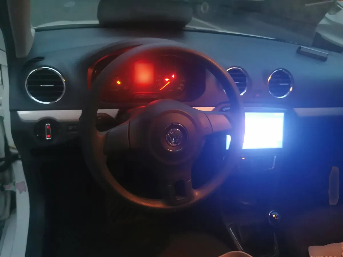 2015 Volkswagen Jetta 1.6L 110HP L4 5MT,autocango,china used car exporter,china ev exporter,chinese used car exporter,chinese used ev exporter