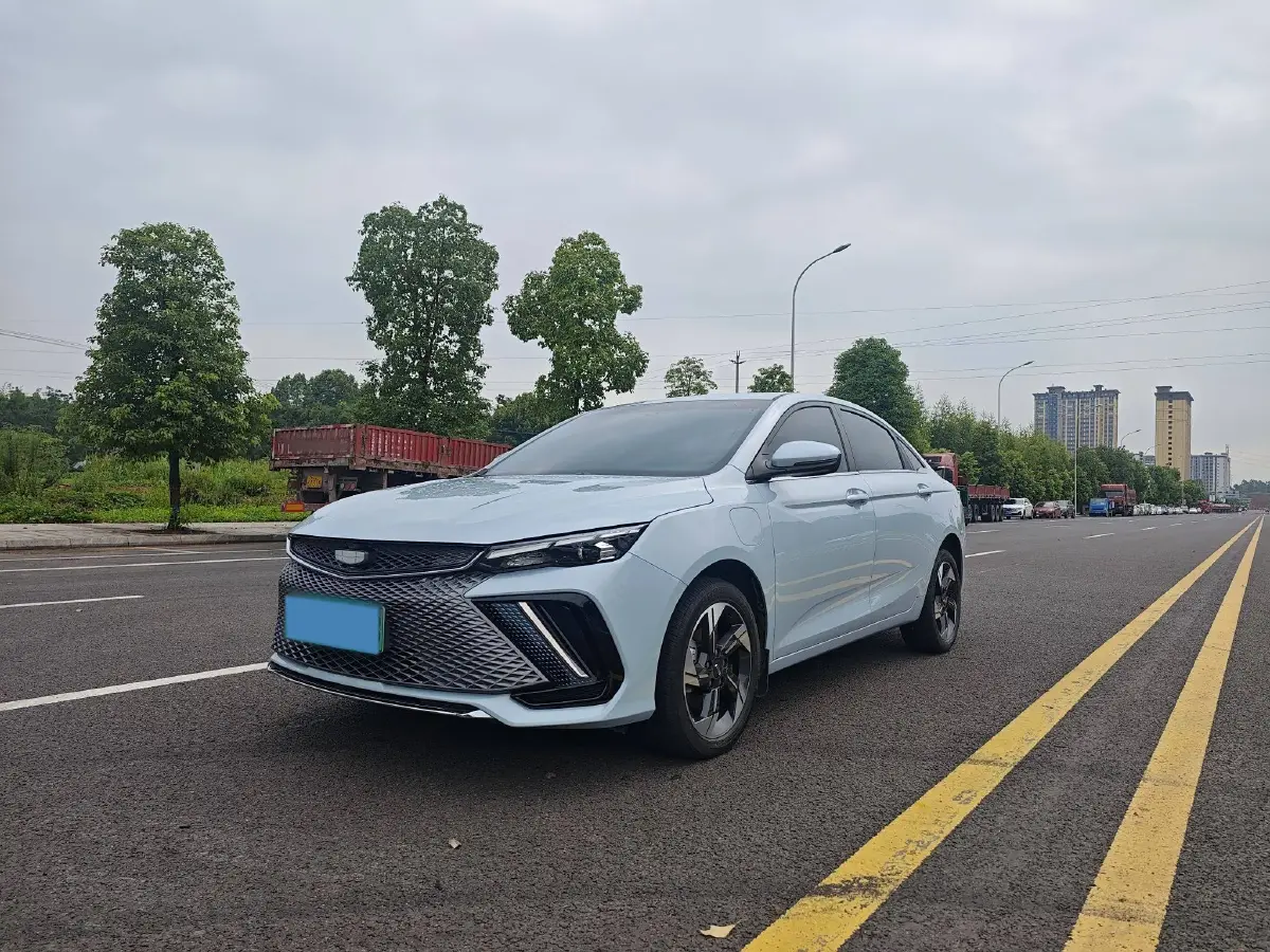 2022 Geely Emgrand L HiP 1.5T 181HP L4 3DHT PHEV 15.5KWH