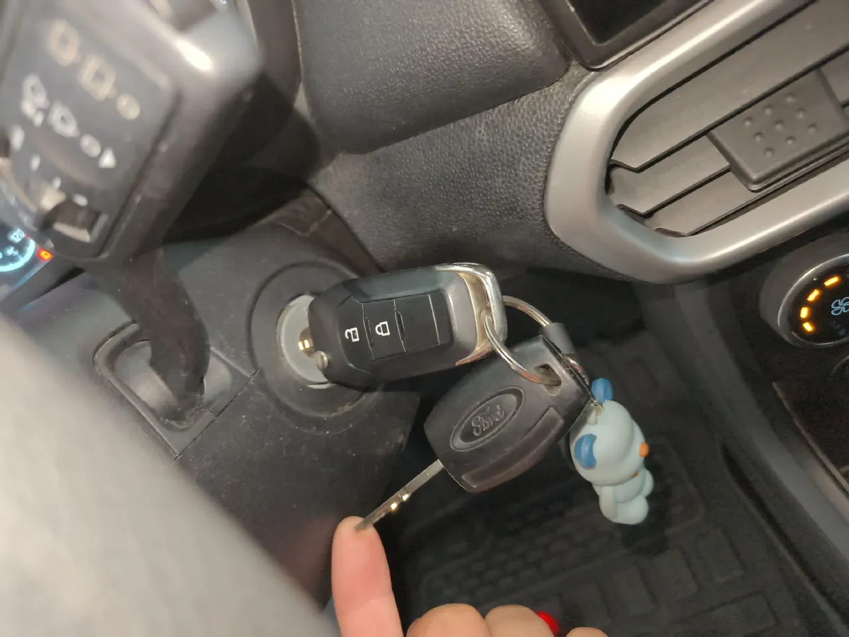 2018 Ford EcoSport 1.5L 120HP L3 6AT,autocango,china used car exporter,china ev exporter,chinese used car exporter,chinese used ev exporter