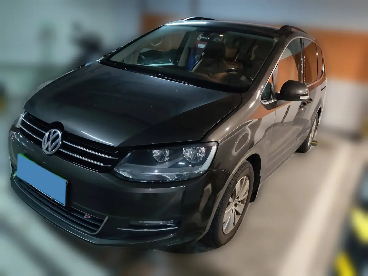 2014 Volkswagen Sharan 2.0T 200HP L4 6DCT
