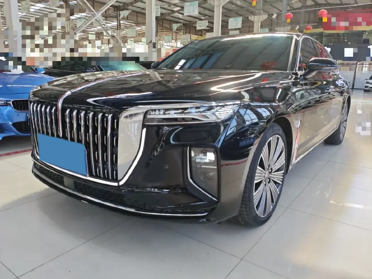 2025 HongQi H9 2.0T 252HP L4 8AT