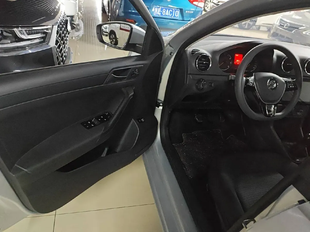 2017 Volkswagen Jetta 1.4L 90HP L4 5MT,autocango,china used car exporter,china ev exporter,chinese used car exporter,chinese used ev exporter