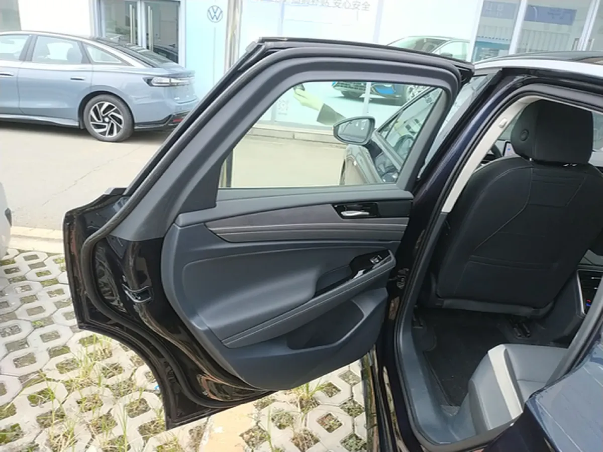 2024 Volkswagen ID.7 Vizzion BEV 84.8KWH,autocango,china used car exporter,china ev exporter,chinese used car exporter,chinese used ev exporter