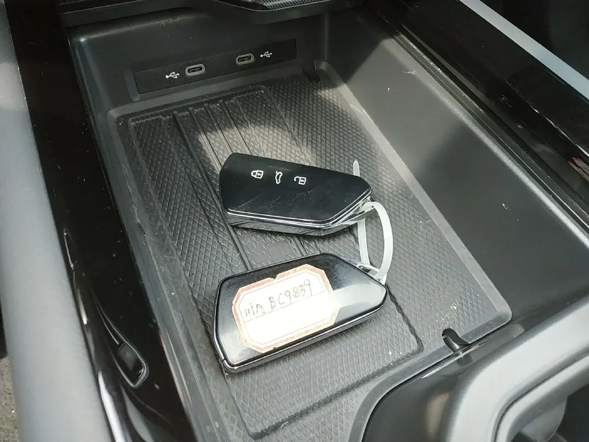 2024 Volkswagen ID.7 Vizzion BEV 84.8KWH,autocango,china used car exporter,china ev exporter,chinese used car exporter,chinese used ev exporter