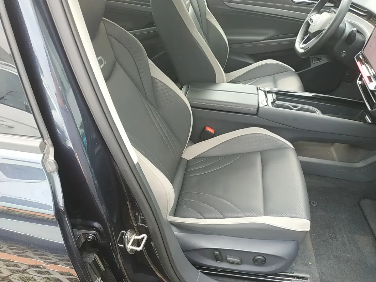 2024 Volkswagen ID.7 Vizzion BEV 84.8KWH,autocango,china used car exporter,china ev exporter,chinese used car exporter,chinese used ev exporter