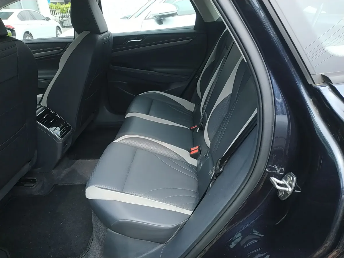 2024 Volkswagen ID.7 Vizzion BEV 84.8KWH,autocango,china used car exporter,china ev exporter,chinese used car exporter,chinese used ev exporter