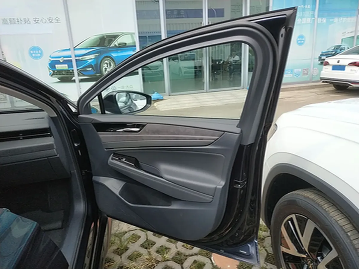 2024 Volkswagen ID.7 Vizzion BEV 84.8KWH,autocango,china used car exporter,china ev exporter,chinese used car exporter,chinese used ev exporter