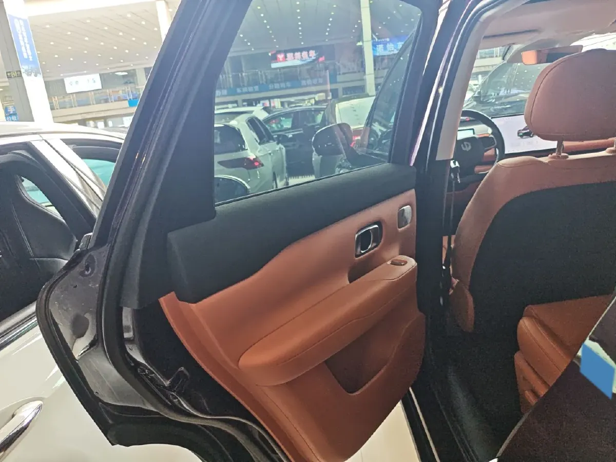 2024 Leapmotor C16 1.5L 95HP L4 REEV 28.4KWH,autocango,china used car exporter,china ev exporter,chinese used car exporter,chinese used ev exporter