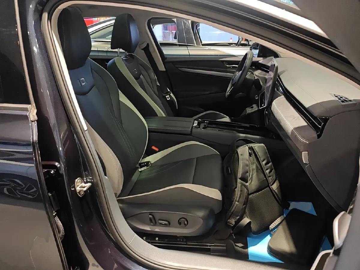 2024 Volkswagen ID.7 Vizzion BEV 84.8KWH,autocango,china used car exporter,china ev exporter,chinese used car exporter,chinese used ev exporter