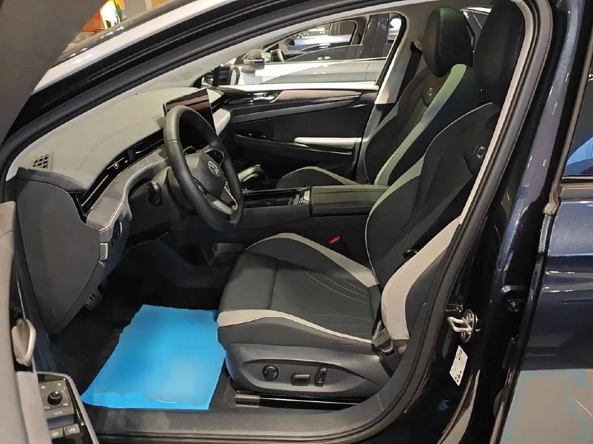 2024 Volkswagen ID.7 Vizzion BEV 84.8KWH,autocango,china used car exporter,china ev exporter,chinese used car exporter,chinese used ev exporter