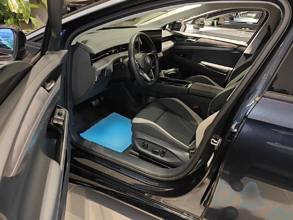 2024 Volkswagen ID.7 Vizzion BEV 84.8KWH,autocango,china used car exporter,china ev exporter,chinese used car exporter,chinese used ev exporter