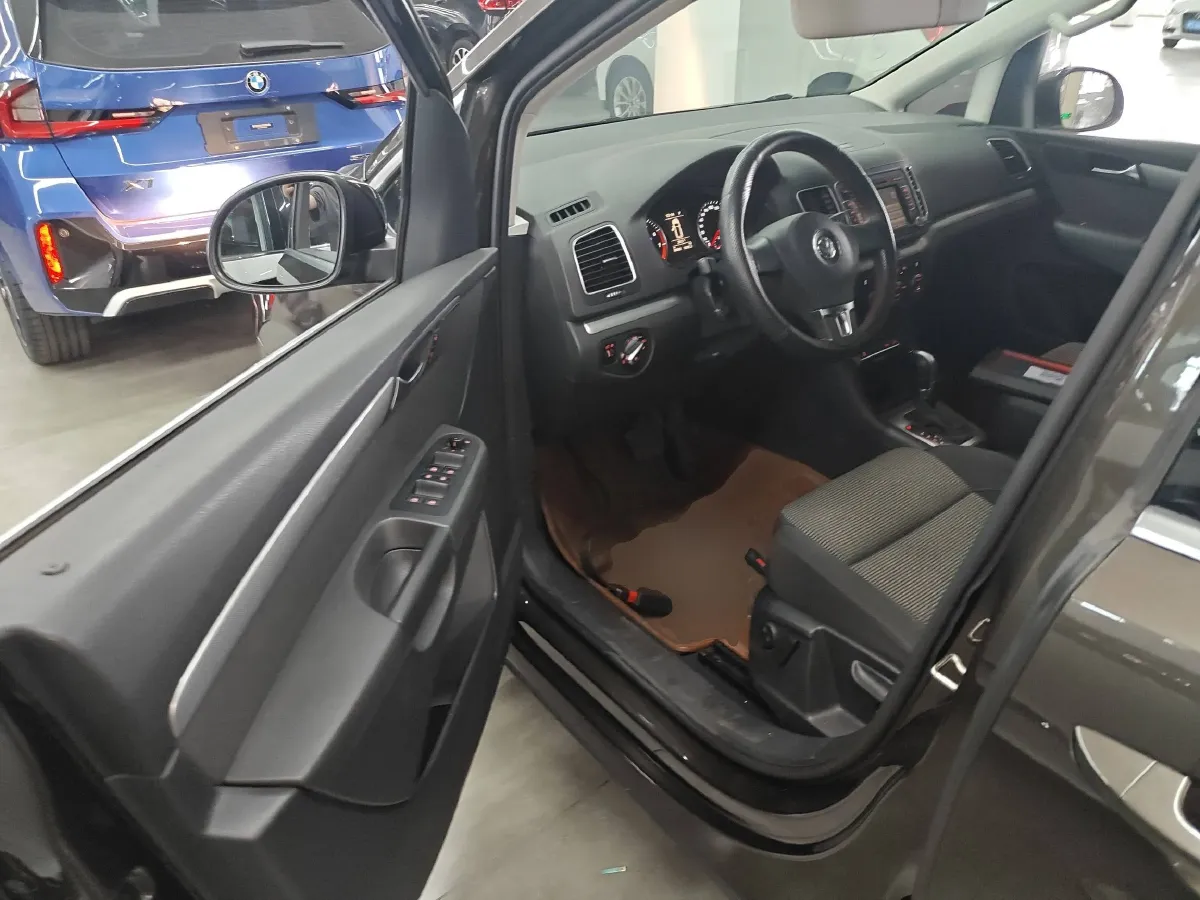 2013 Volkswagen Sharan 1.8T 160HP L4 6DCT,autocango,china used car exporter,china ev exporter,chinese used car exporter,chinese used ev exporter