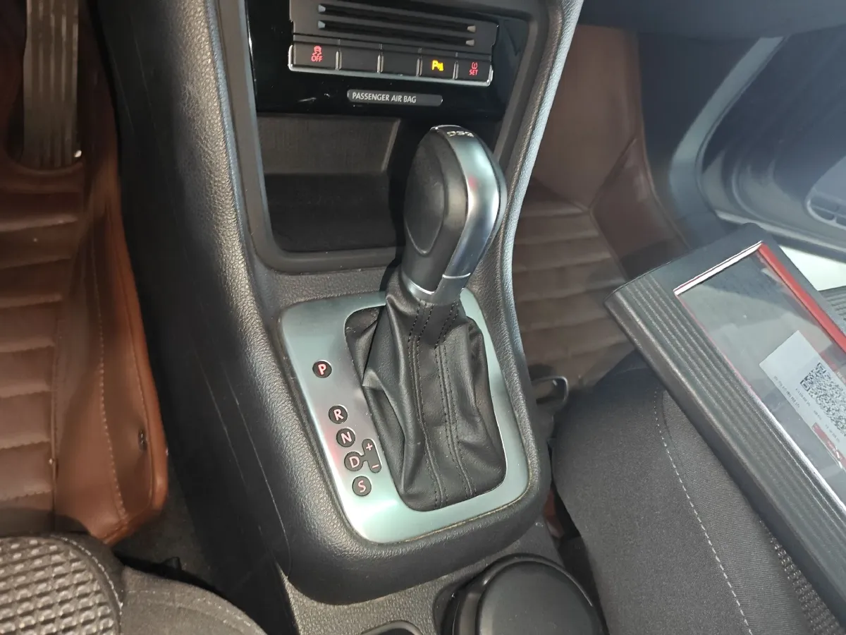 2013 Volkswagen Sharan 1.8T 160HP L4 6DCT,autocango,china used car exporter,china ev exporter,chinese used car exporter,chinese used ev exporter