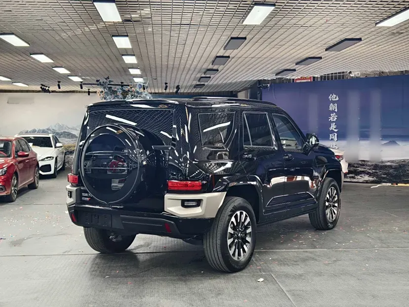 2024 Tank 700 3.0T 360HP V6 9AT PHEV 37.1KWH,autocango,china used car exporter,china ev exporter,chinese used car exporter,chinese used ev exporter
